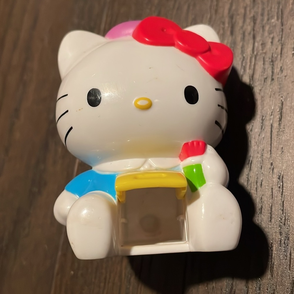 Hello Kitty (2) - Picture 3 of 13